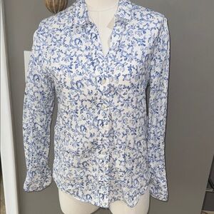Tommy Bahama Blue & White Linen Button Down Shirt